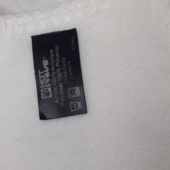 Hot Paws Snowflake Winter Scarf - Picture 5 of 7